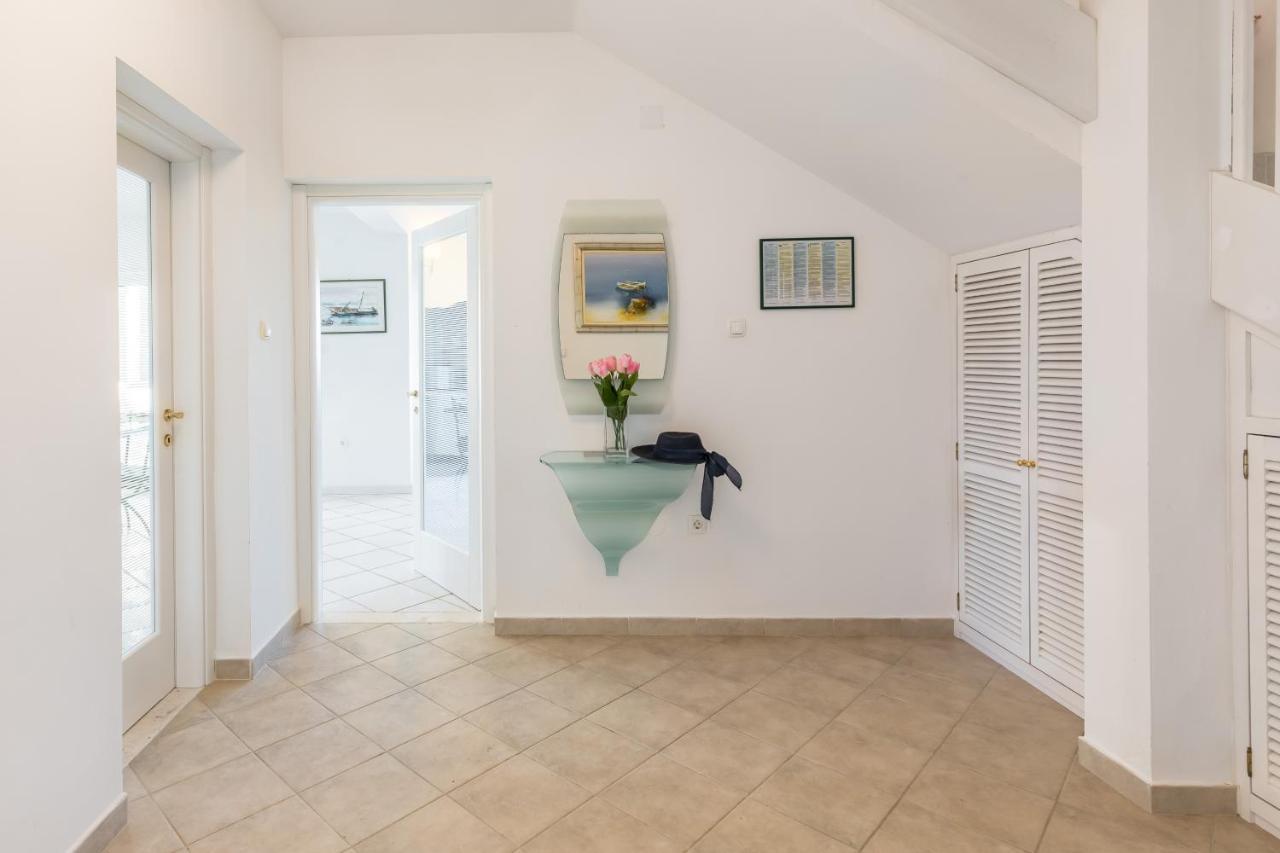 Apartments Croatia โตรกีร์ ภายนอก รูปภาพ