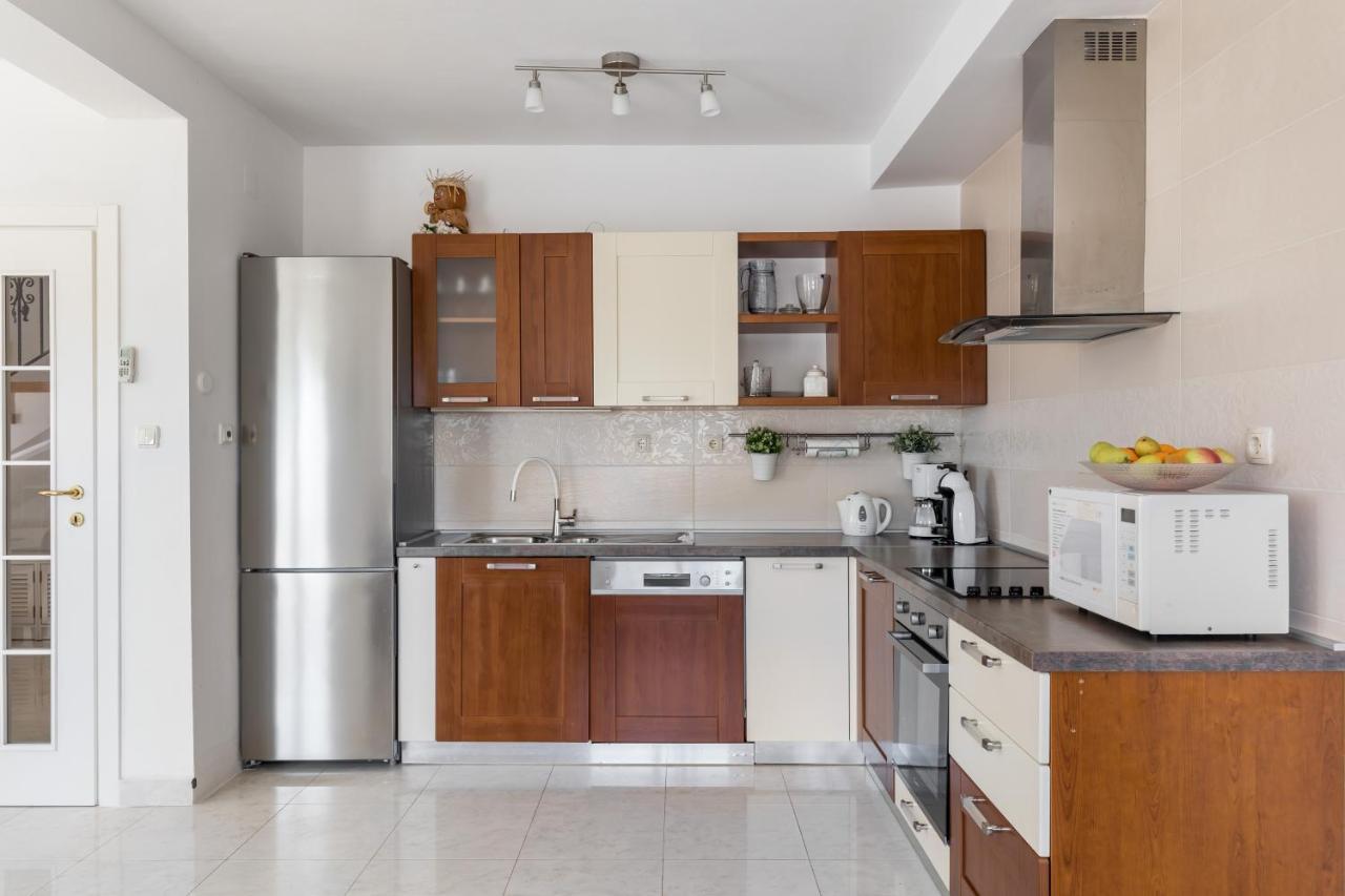 Apartments Croatia โตรกีร์ ภายนอก รูปภาพ